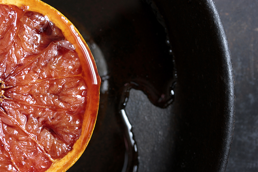 gebackene grapefruit mit rum und karamellisiertem rohrzucker rezept vivi d'angelo foodfotografie münchen